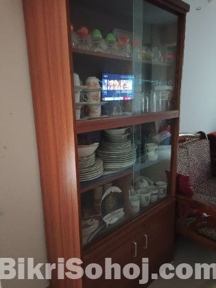 জরুরিভাবে একটি এল সোফা বিক্রি হবে আর্জেন্ট